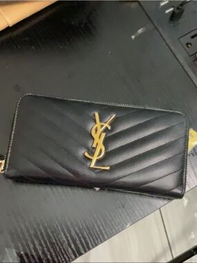 YSL zippy